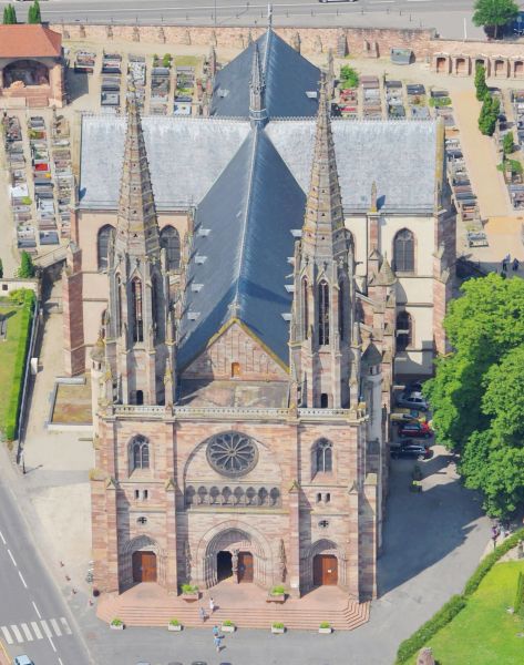 L'église Saints-Pierre-et-Paul d'Obernai ©AIRDIASOL_Rothan