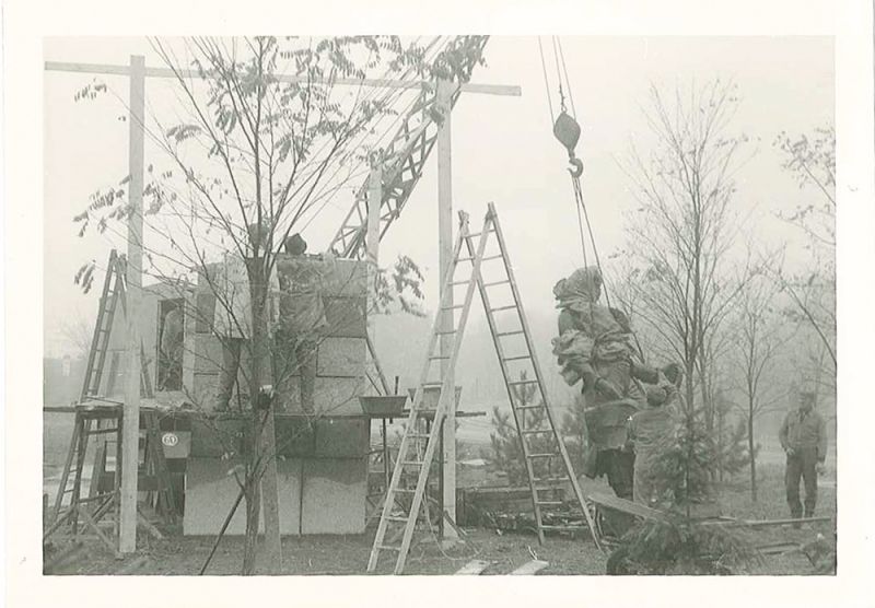 Installation de la statue de Lazare Carnot 1969 Obernai - Photo Ville d'Obernai