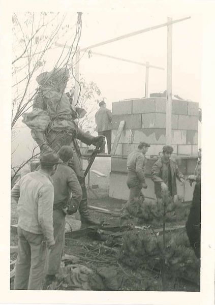 Installation de la statue de Lazare Carnot 1969 Obernai - Photo Ville d'Obernai